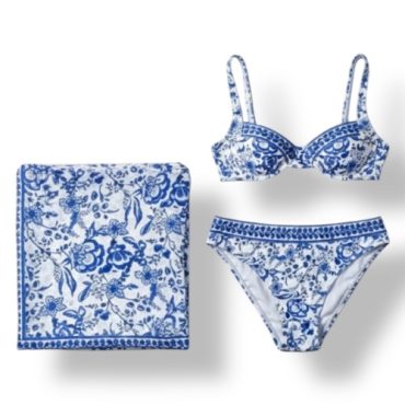 Traje de Baño Azul con Pareo