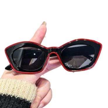 Lentes Negros Borde Rojo